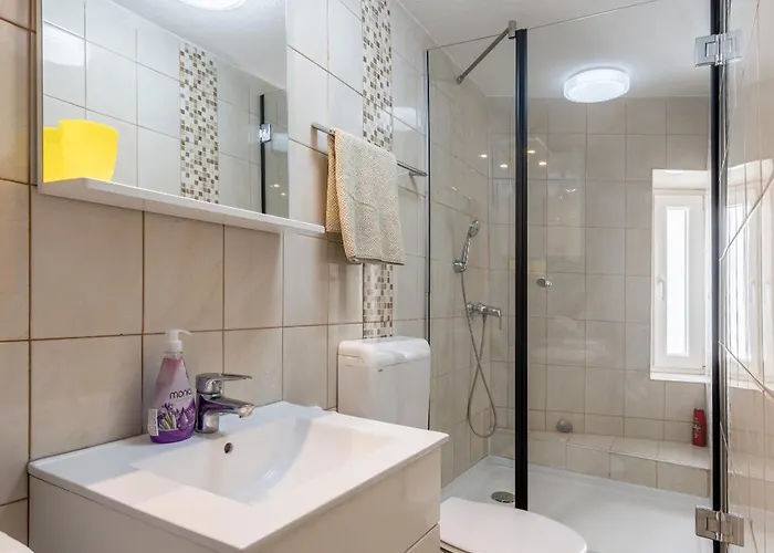 Riva Promenade Feriehus Split